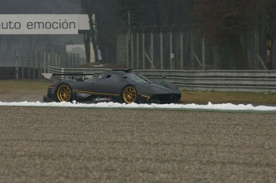  Pagani Zonda R 2009 года  (фото 31 из 73)